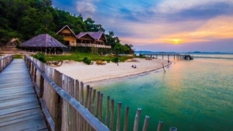 Destinasi Wisata Tanjungbalai dengan Pemandangan Luar Biasa Pantai Galau